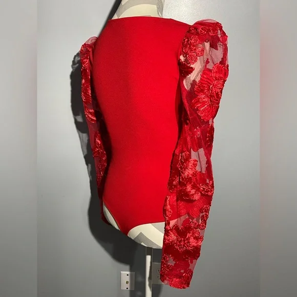 Elegant Red Floral Sleeve Women's Top - Picture 4 of 9